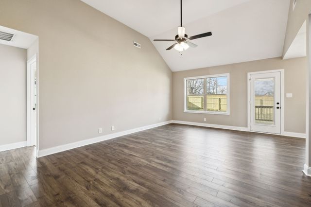 29 Echo Ridge, Oak Grove, KY 42262