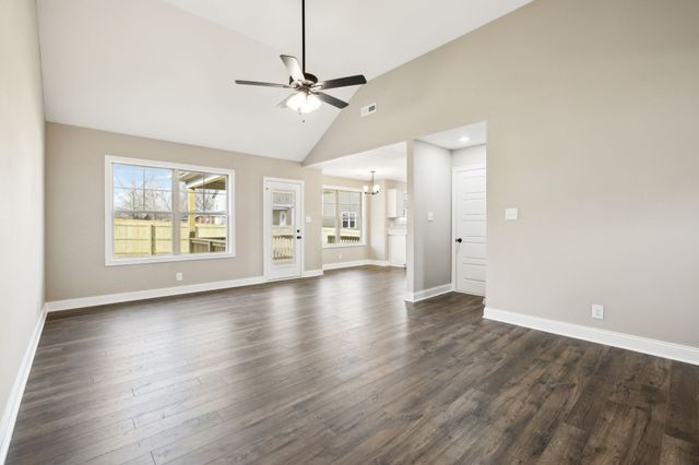 29 Echo Ridge, Oak Grove, KY 42262