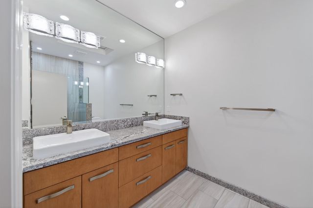 2788 W Bluff Avenue, Fresno, CA 93711