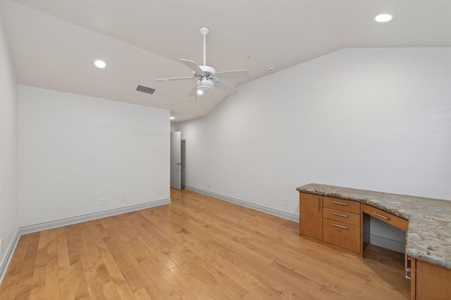 2788 W Bluff Avenue, Fresno, CA 93711