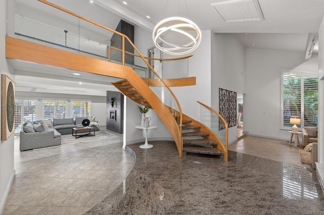 2788 W Bluff Avenue, Fresno, CA 93711