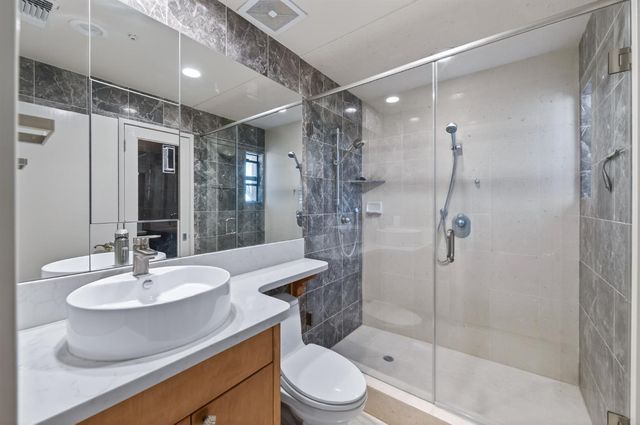 2788 W Bluff Avenue, Fresno, CA 93711