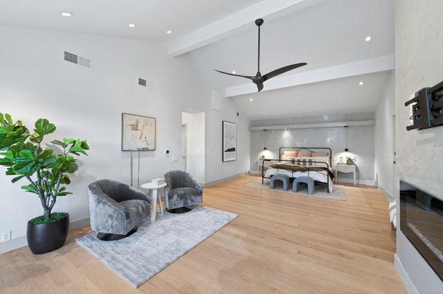 2788 W Bluff Avenue, Fresno, CA 93711