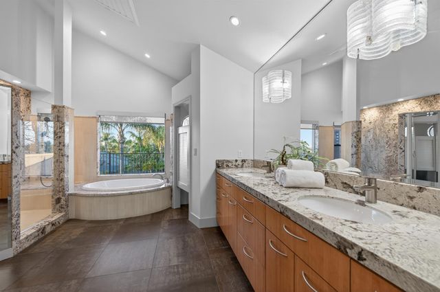 2788 W Bluff Avenue, Fresno, CA 93711