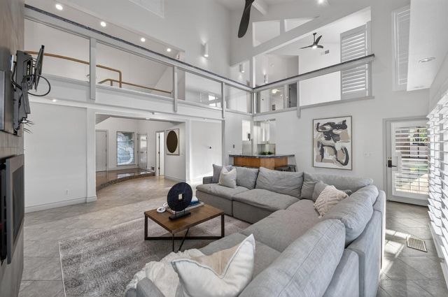 2788 W Bluff Avenue, Fresno, CA 93711