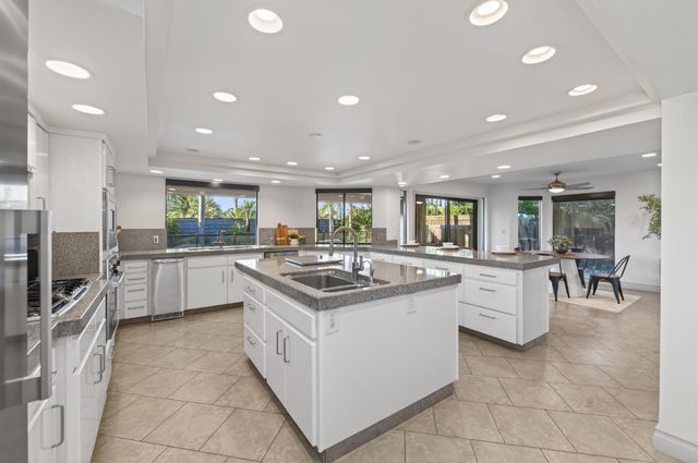 2788 W Bluff Avenue, Fresno, CA 93711