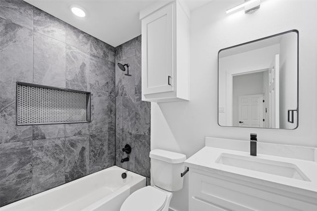 1311 Oneal Street B, Commerce, TX 75428