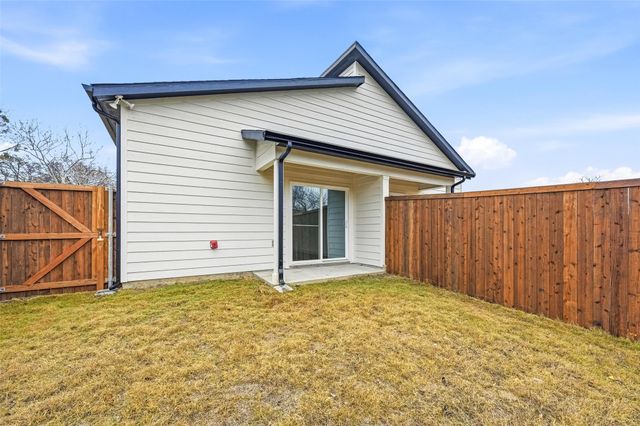 1311 Oneal Street B, Commerce, TX 75428