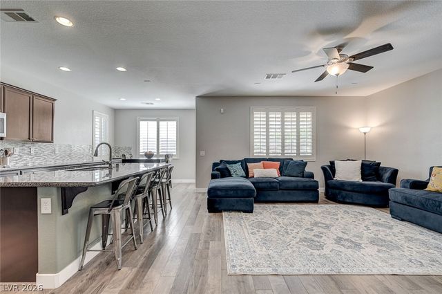 10447 Bush Mountain Avenue, Las Vegas, NV 89166