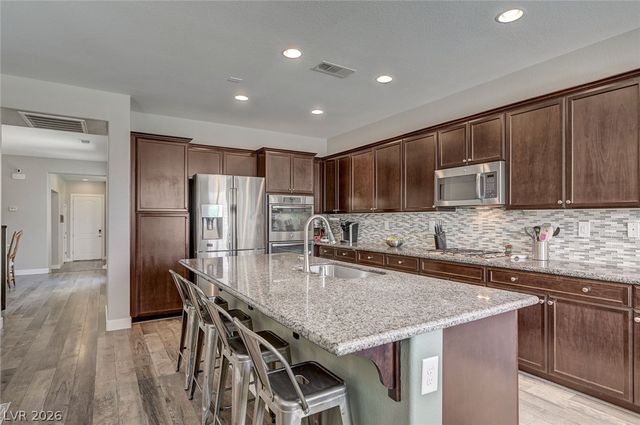 10447 Bush Mountain Avenue, Las Vegas, NV 89166