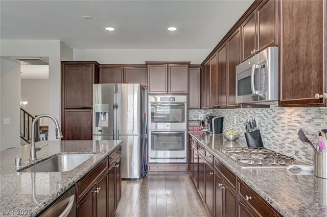 10447 Bush Mountain Avenue, Las Vegas, NV 89166