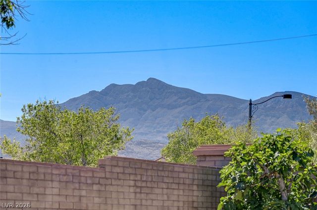 10447 Bush Mountain Avenue, Las Vegas, NV 89166