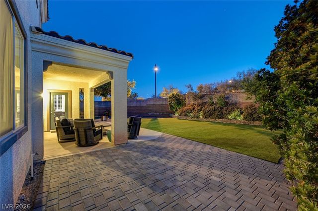 10447 Bush Mountain Avenue, Las Vegas, NV 89166