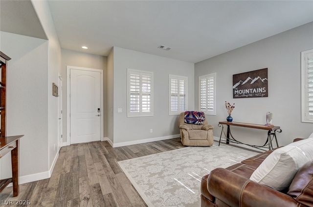 10447 Bush Mountain Avenue, Las Vegas, NV 89166