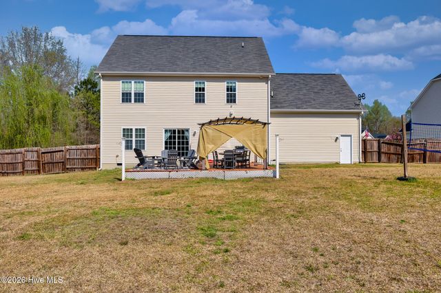 201 Rosslyn Chapel Lane, Cameron, NC 28326
