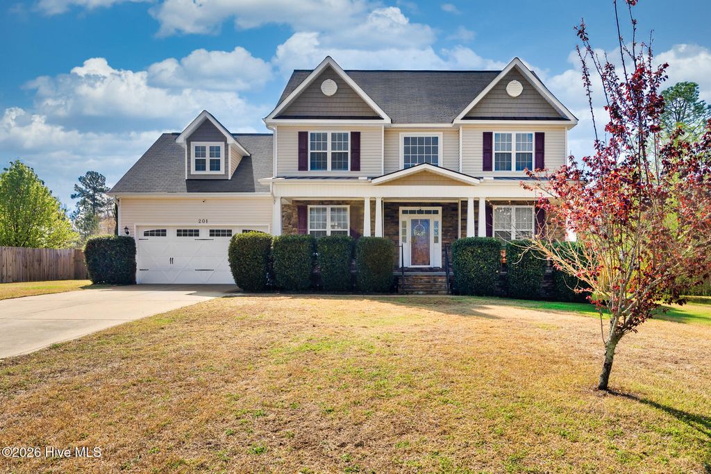201 Rosslyn Chapel Lane, Cameron, NC 28326