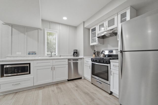 208 Lakeshore Drive, Michigan City, IN 46360