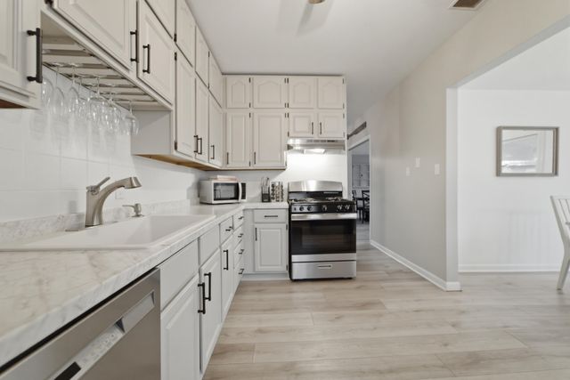 208 Lakeshore Drive, Michigan City, IN 46360