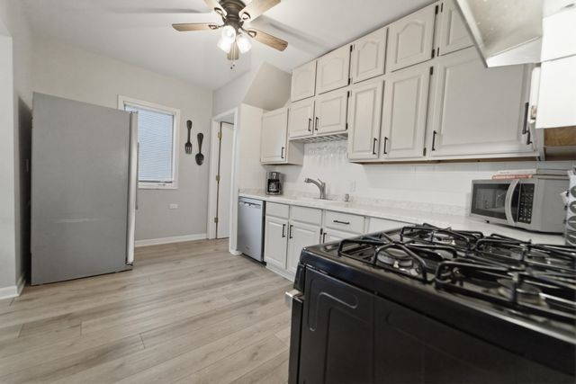 208 Lakeshore Drive, Michigan City, IN 46360