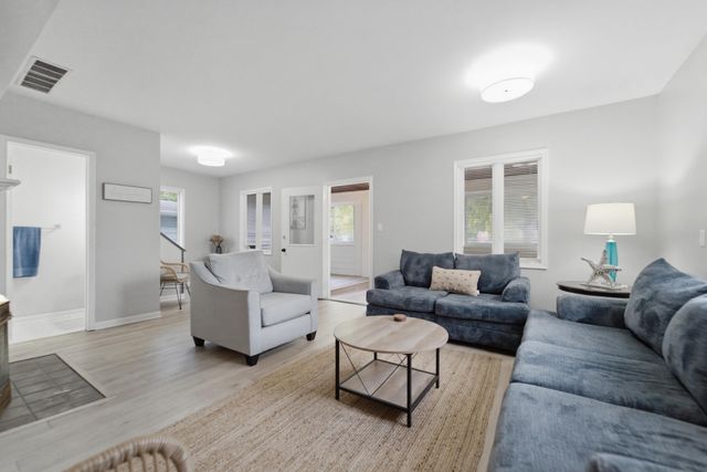 208 Lakeshore Drive, Michigan City, IN 46360