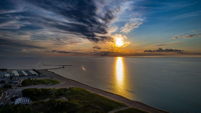 208 Lakeshore Drive, Michigan City, IN 46360