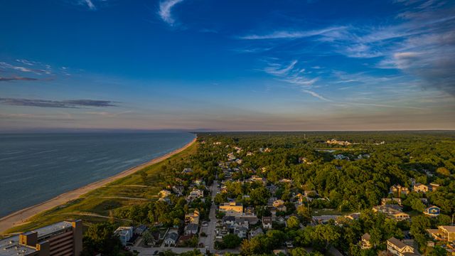 208 Lakeshore Drive, Michigan City, IN 46360