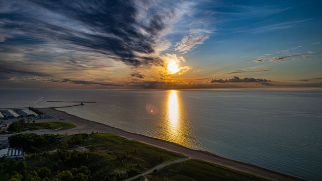 208 Lakeshore Drive, Michigan City, IN 46360