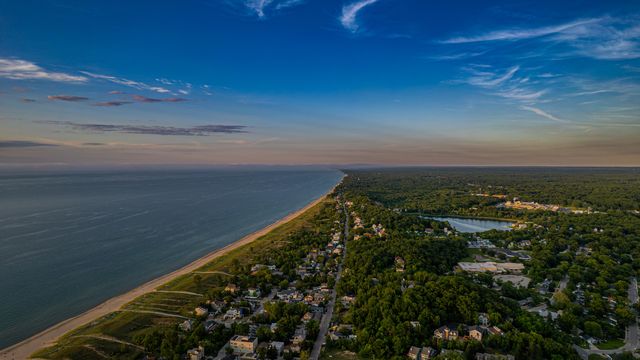 208 Lakeshore Drive, Michigan City, IN 46360