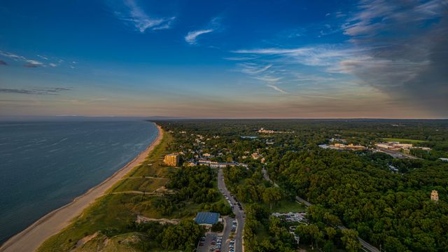 208 Lakeshore Drive, Michigan City, IN 46360