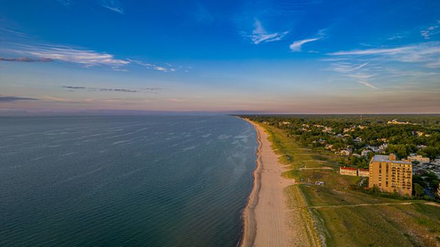 208 Lakeshore Drive, Michigan City, IN 46360