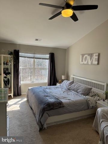 6357 REGAL OAK DR, Springfield, VA 22152