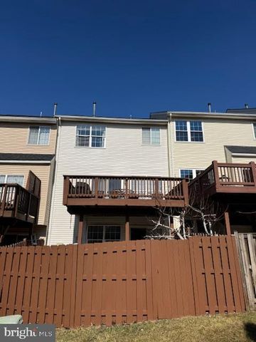 6357 REGAL OAK DR, Springfield, VA 22152