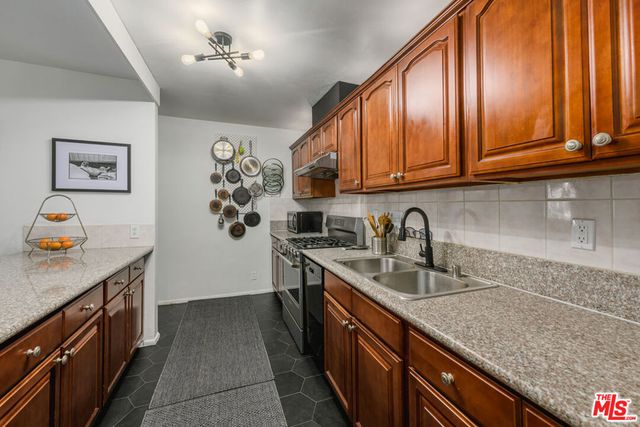 905 New Depot Street 12, Los Angeles, CA 90012