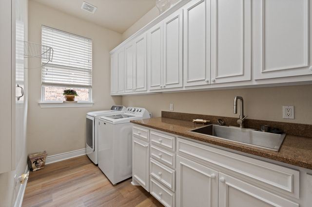 2705 Harborside Drive, Granbury, TX 76048