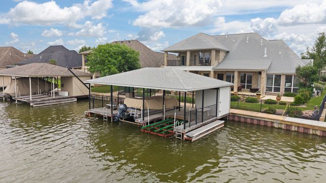 2705 Harborside Drive, Granbury, TX 76048