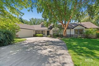 1377 N Trail Creek Way, Eagle, ID 83616