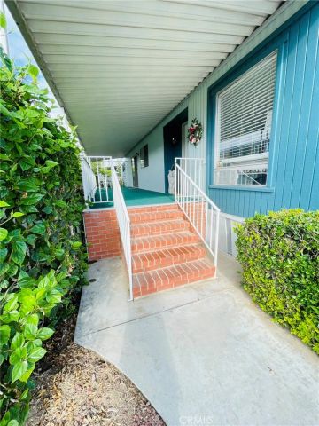 101 Malaga, Tustin, CA 92780