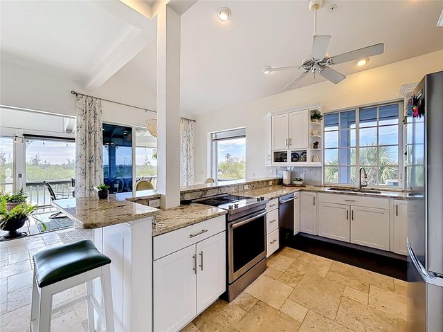 39 BAYSHORE CIRCLE, Placida, FL 33946