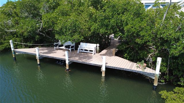 39 BAYSHORE CIRCLE, Placida, FL 33946