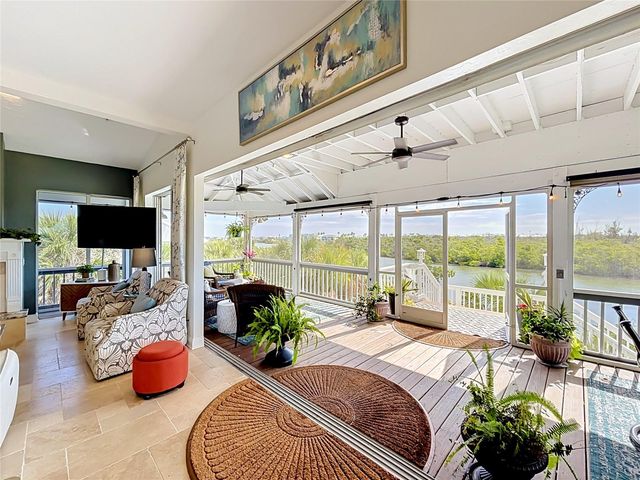 39 BAYSHORE CIRCLE, Placida, FL 33946