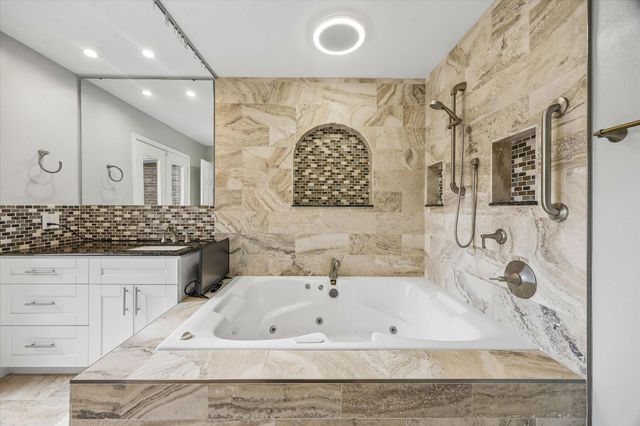 7447 Cambridge Street 98, Houston, TX 77054