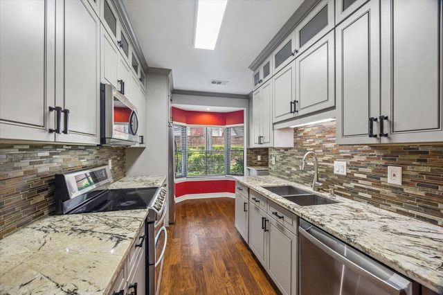 7447 Cambridge Street 98, Houston, TX 77054