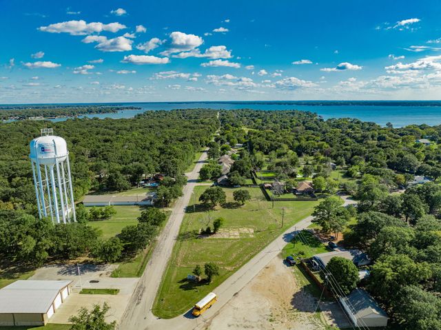 407 Legendary Lane, Gun Barrel City, TX 75156