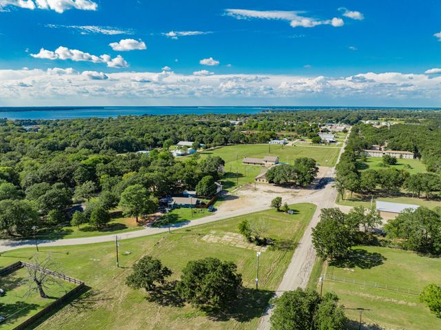 407 Legendary Lane, Gun Barrel City, TX 75156