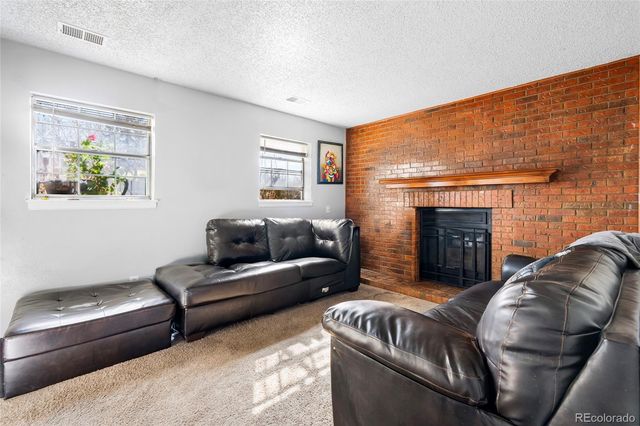 4609 Fontana Way, Denver, CO 80239