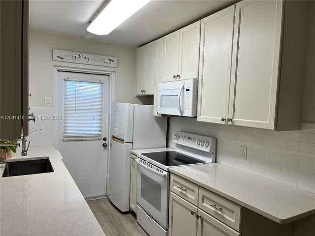 6550 Royal Palm Boulevard 105A, Margate, FL 33063