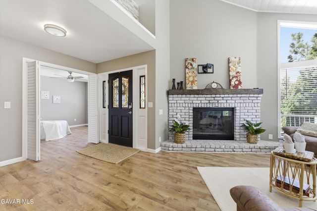 21020 White Pine Drive, Tehachapi, CA 93561