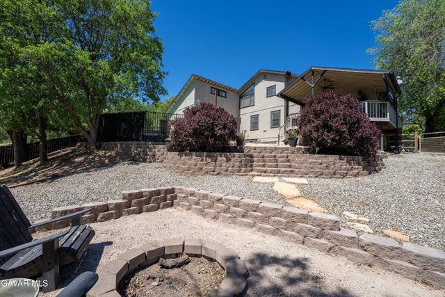 21020 White Pine Drive, Tehachapi, CA 93561
