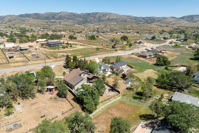 21020 White Pine Drive, Tehachapi, CA 93561