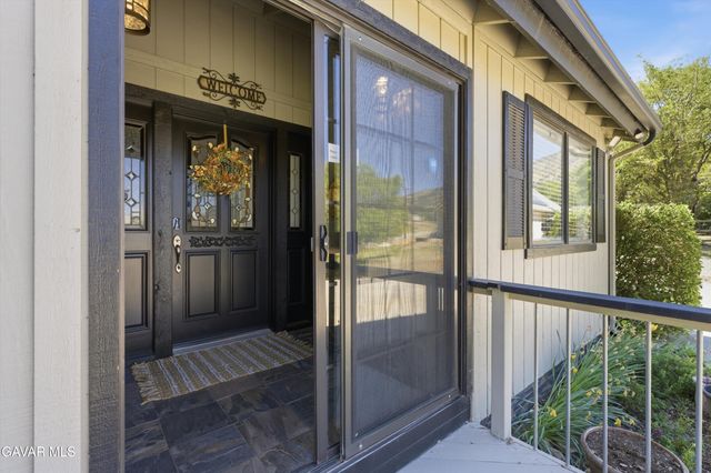 21020 White Pine Drive, Tehachapi, CA 93561